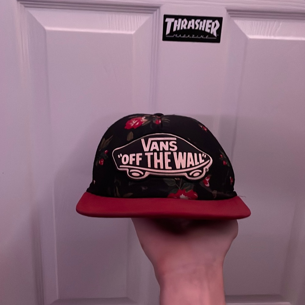 Vans snap back trucker style hat